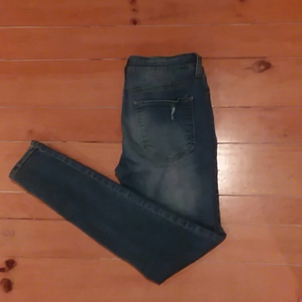 Dark wash jeggings